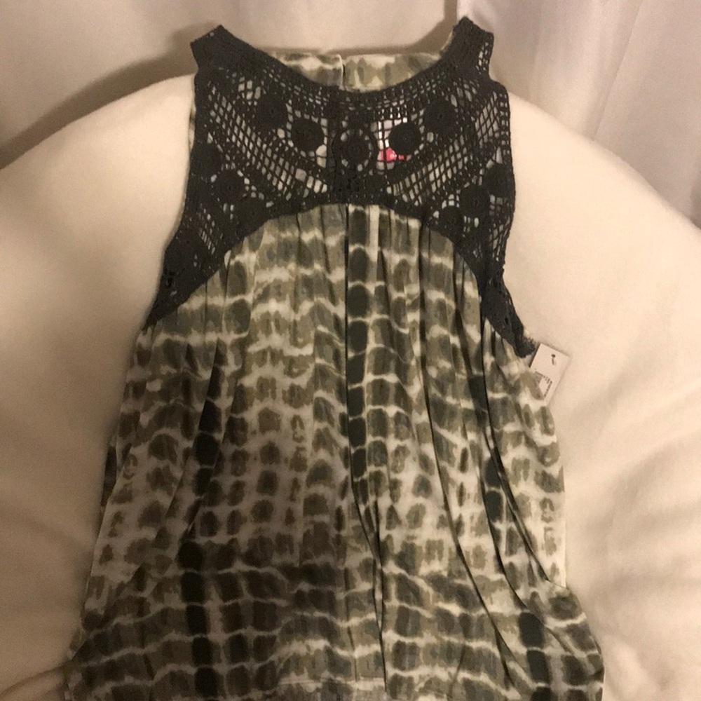 Fallish tank-top